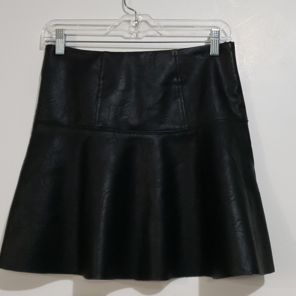 Traveling Chic Boutique Faux Leather Shirt Sz S